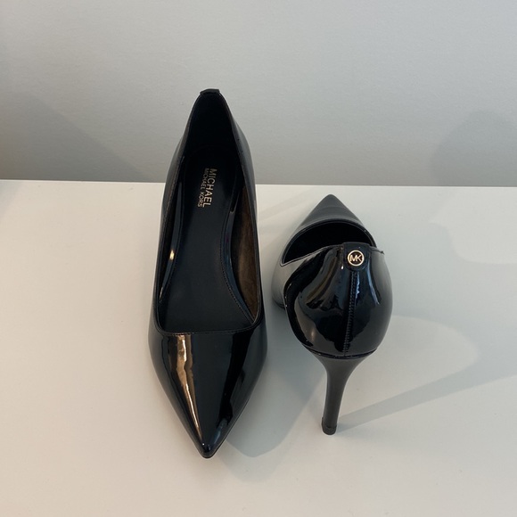 Michael Kors | Alina Heels - Picture 2 of 3